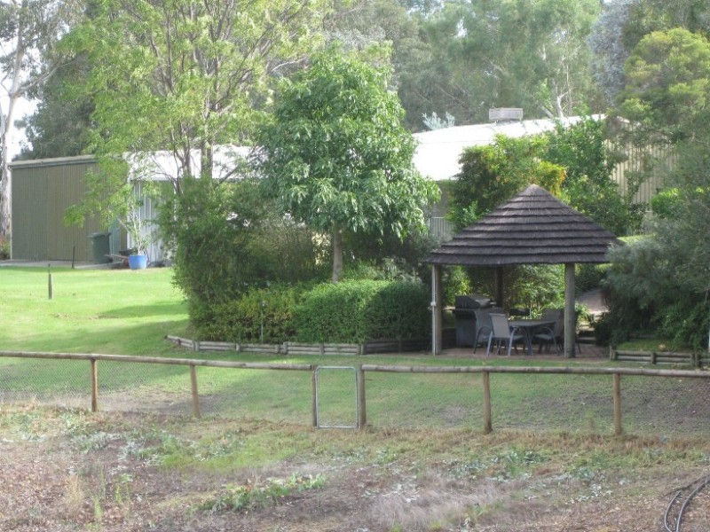 184 Copley Rd, Upper Swan WA 6069