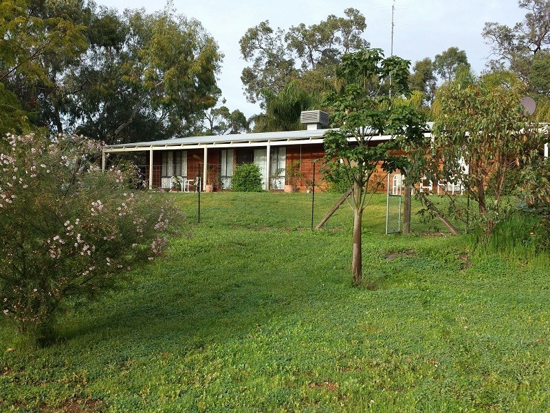 4548 Great Eastern Highway, Bakers Hill WA 6562