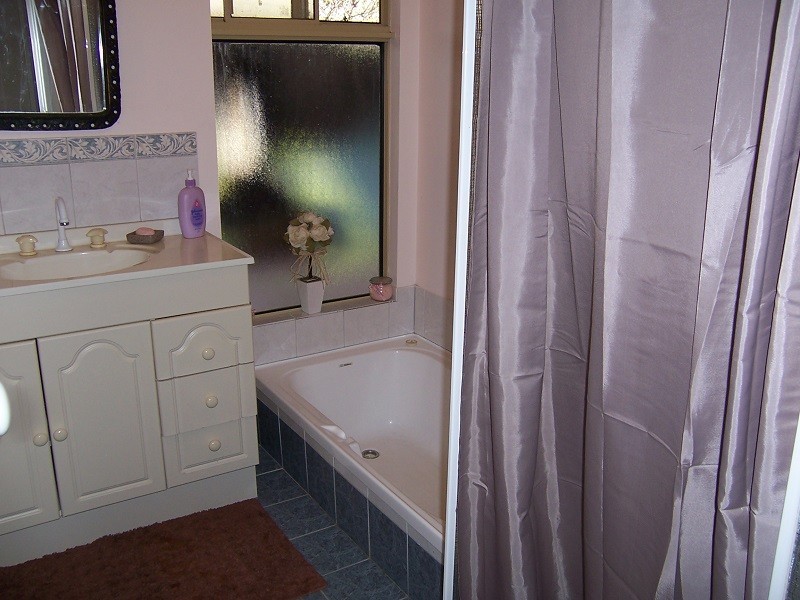 77 Accedens Rise, Bakers Hill WA 6562