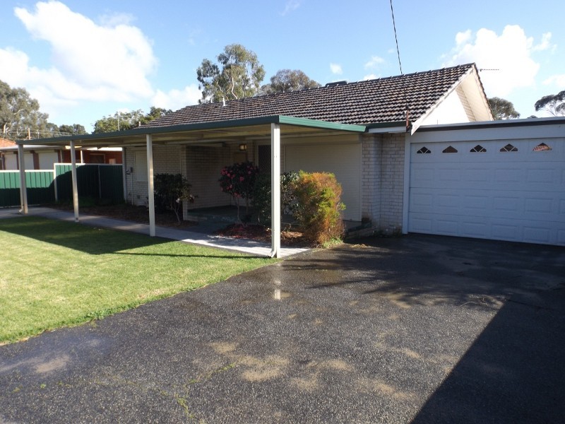 27 Mornington St, Armadale WA 6112