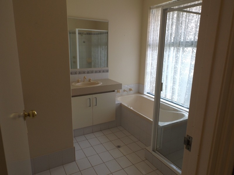 15 Portofino Turn, Ellenbrook WA 6069