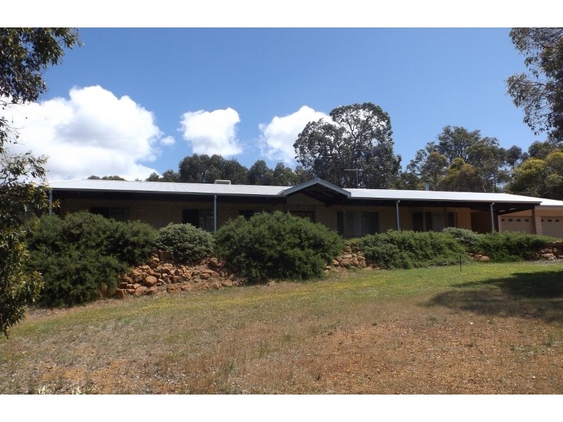 35 Richmond Rd, Gidgegannup WA 6083