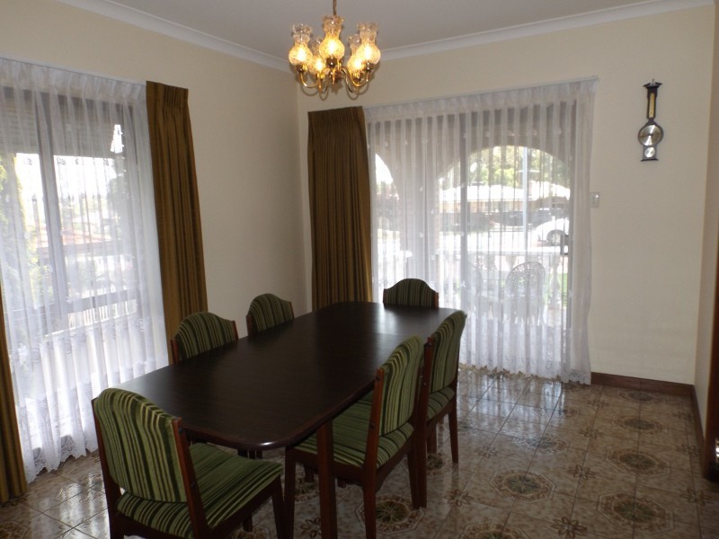 410 Morrison Rd, Swan View WA 6056