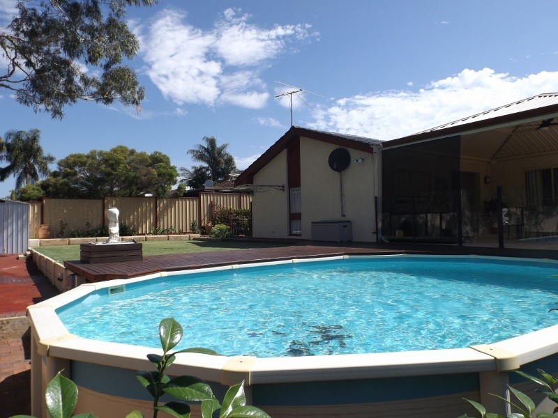 5 Markham Way, Swan View WA 6056