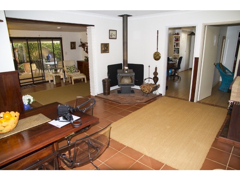 61 Blackadder Road, Swan View WA 6056