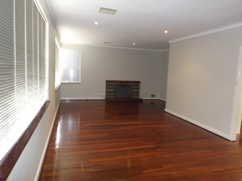 1 Camfield Rd, Darlington WA 6070