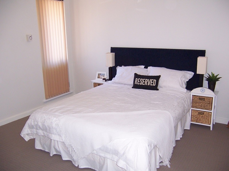 35 Bernley Drive, Viveash WA 6056