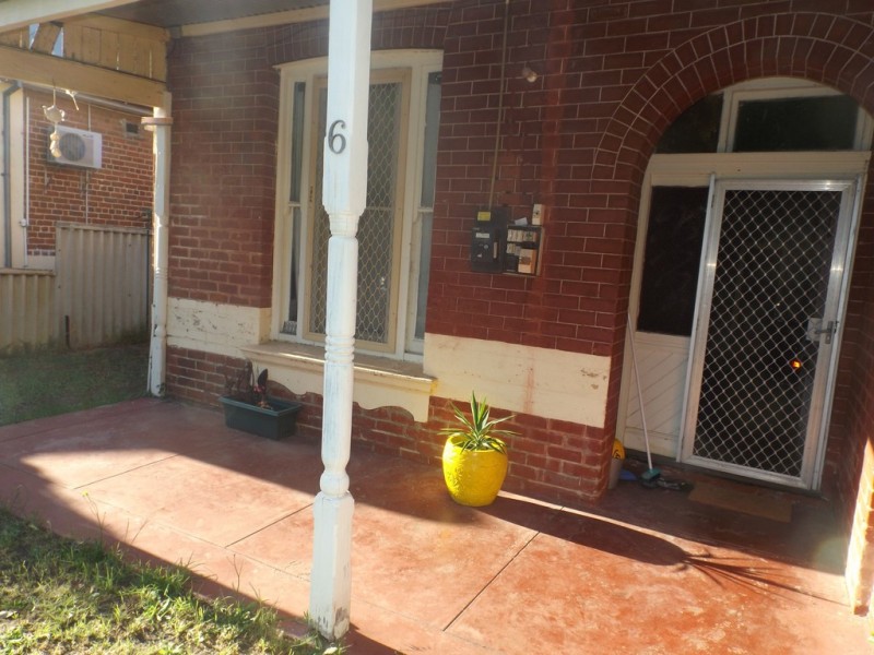 6 Byers Rd, Midland WA 6056