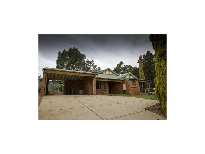 14 Preece Court, Forrestfield WA 6058