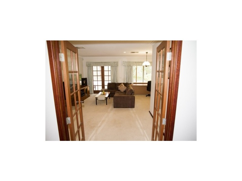 14 Preece Court, Forrestfield WA 6058