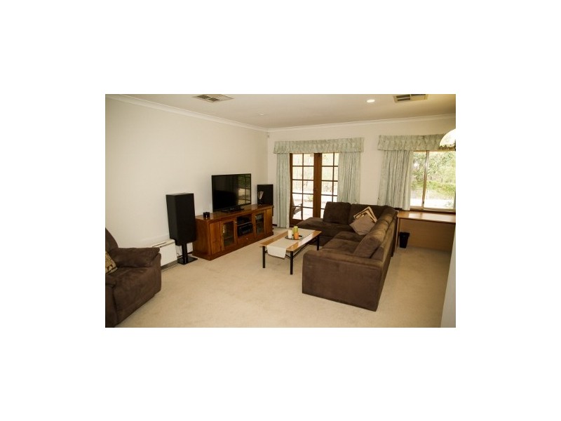 14 Preece Court, Forrestfield WA 6058