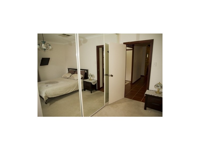 14 Preece Court, Forrestfield WA 6058