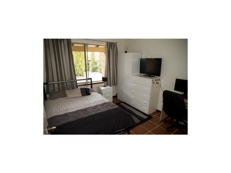 14 Preece Court, Forrestfield WA 6058