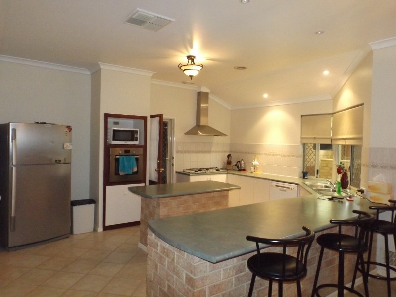 40 Greenough Crt, Jane Brook WA 6056