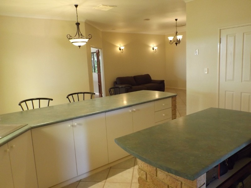 40 Greenough Crt, Jane Brook WA 6056