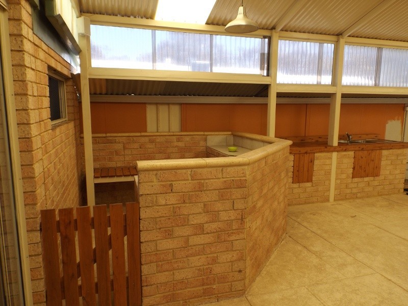 40 Greenough Crt, Jane Brook WA 6056