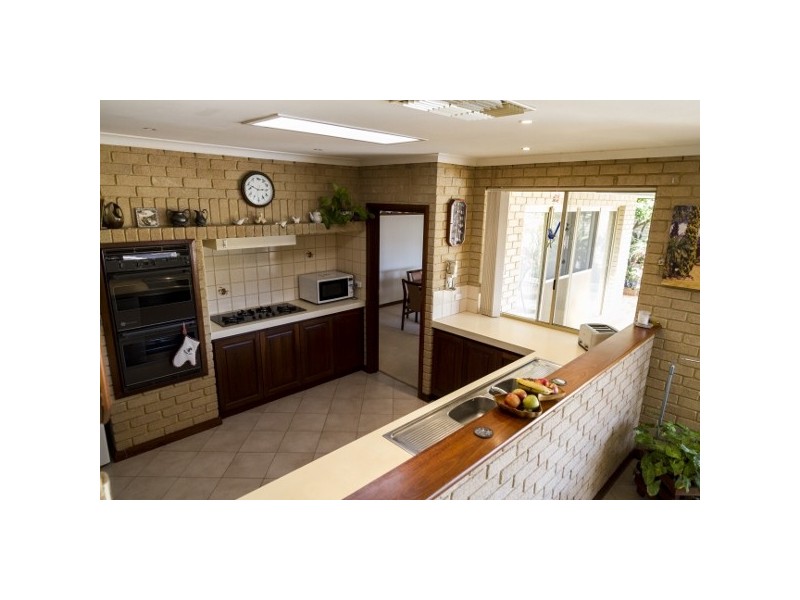 60 Gallipoli Drive, Greenmount WA 6056