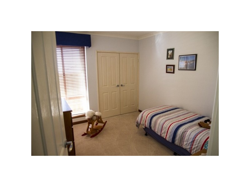 60 Gallipoli Drive, Greenmount WA 6056