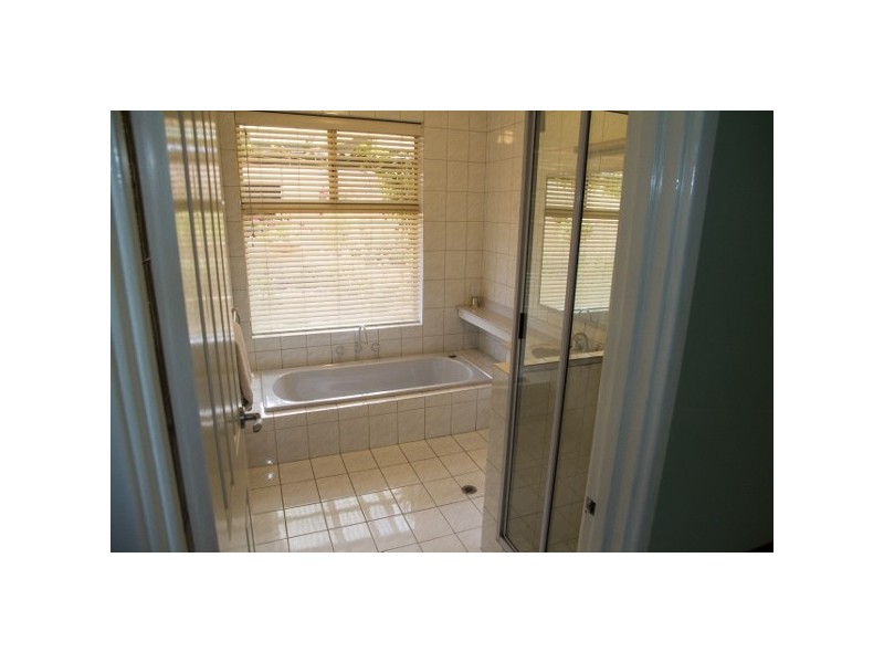 60 Gallipoli Drive, Greenmount WA 6056