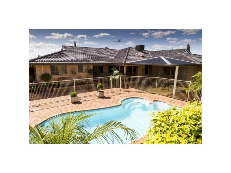 60 Gallipoli Drive, Greenmount WA 6056