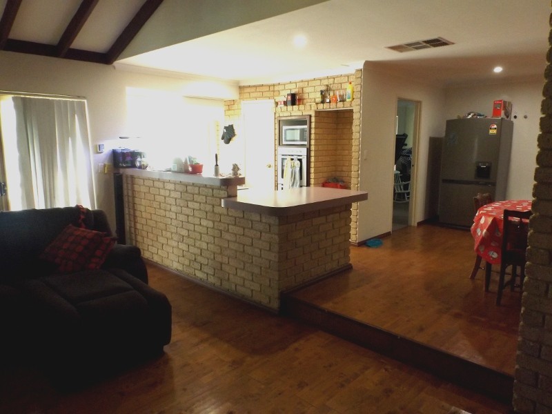 9 Domain Crt, Greenmount WA 6056