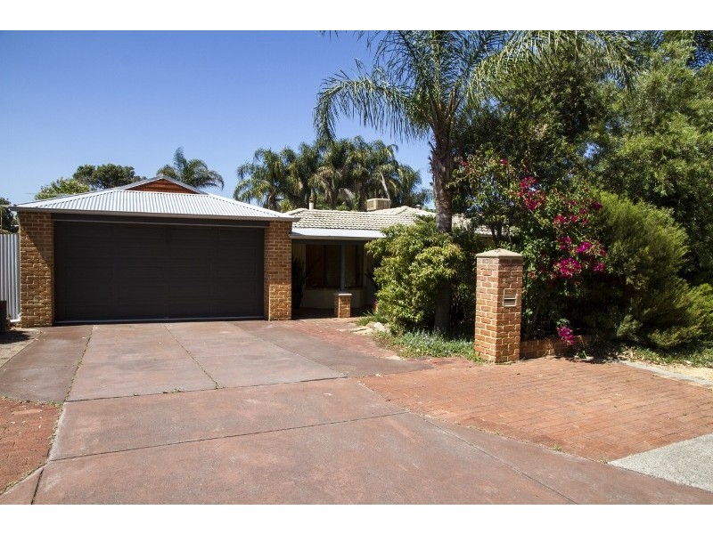 61 Blackadder Road, Swan View WA 6056