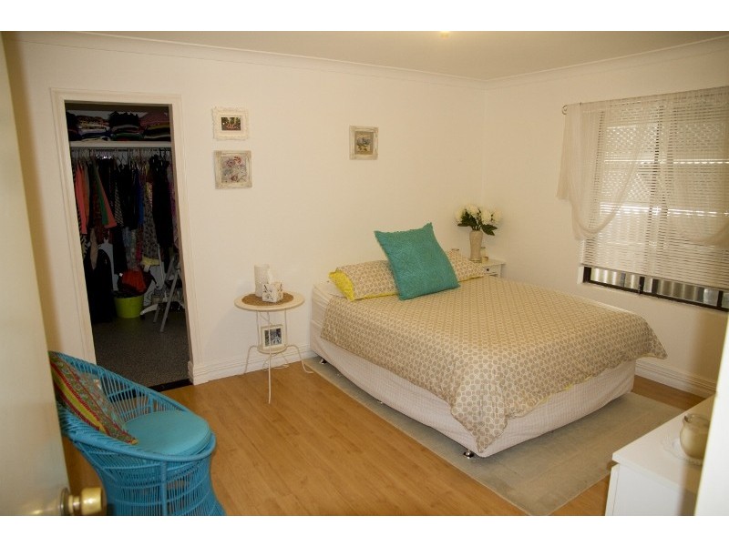 61 Blackadder Road, Swan View WA 6056