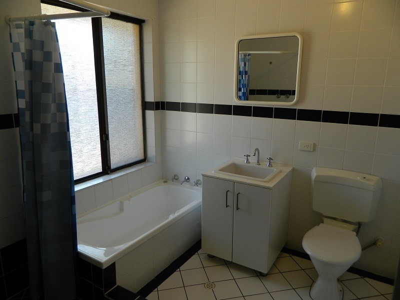 61 Blackadder Road, Swan View WA 6056