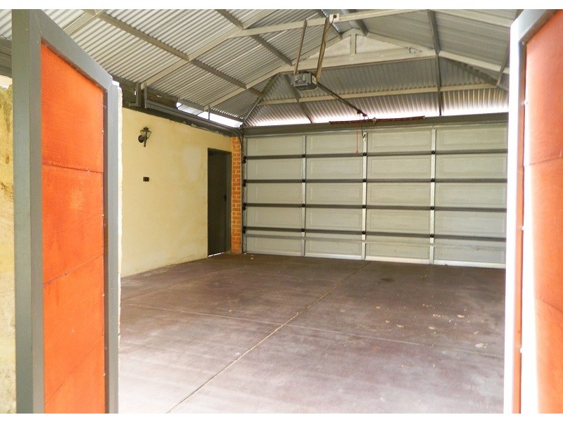 61 Blackadder Road, Swan View WA 6056