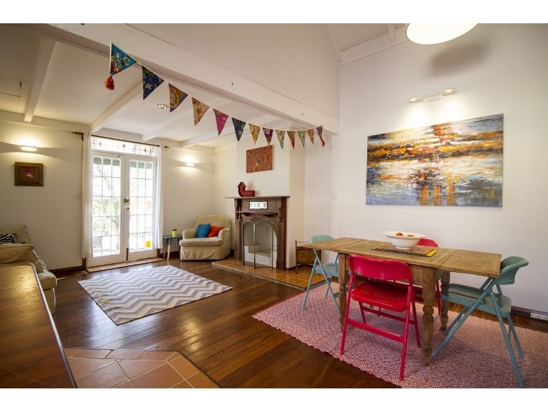21 Wooloomooloo Road, Greenmount WA 6056