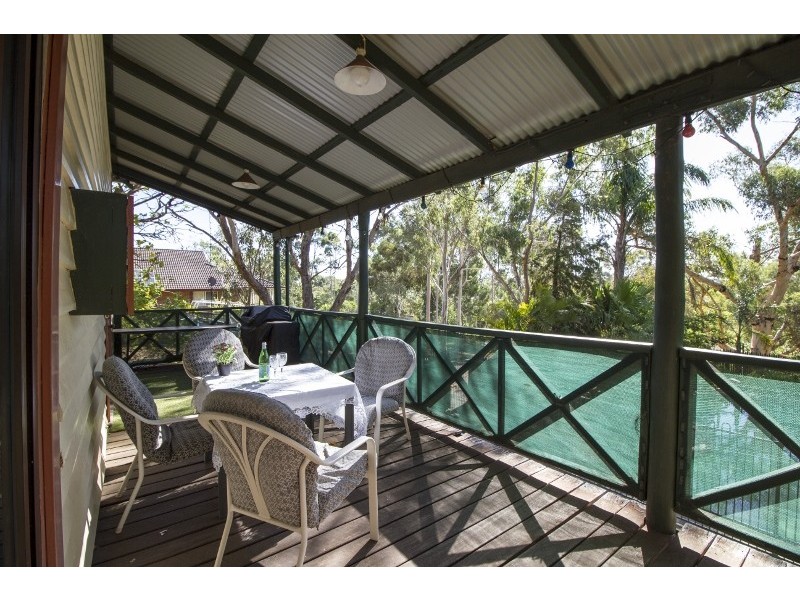 21 Wooloomooloo Road, Greenmount WA 6056