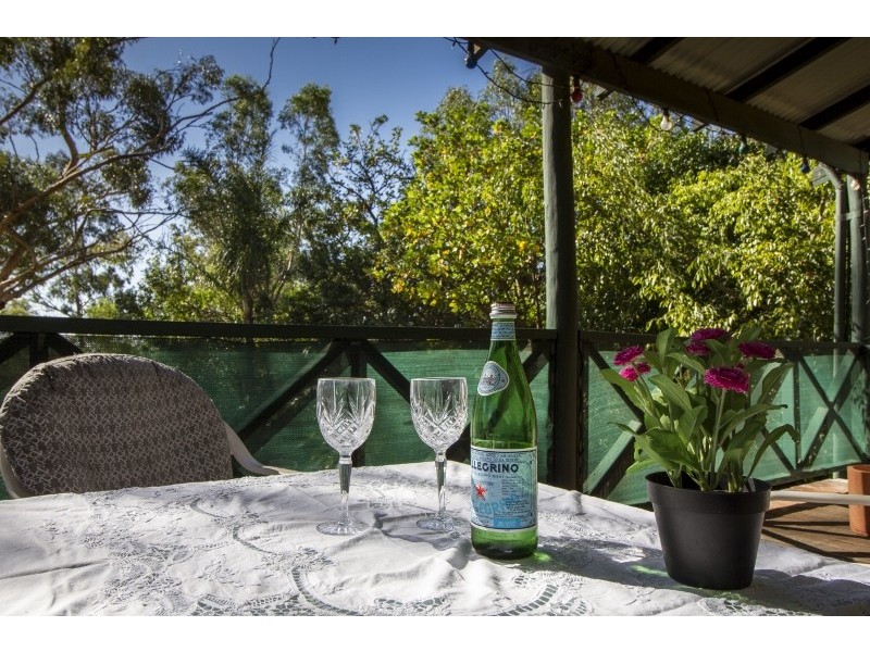 21 Wooloomooloo Road, Greenmount WA 6056