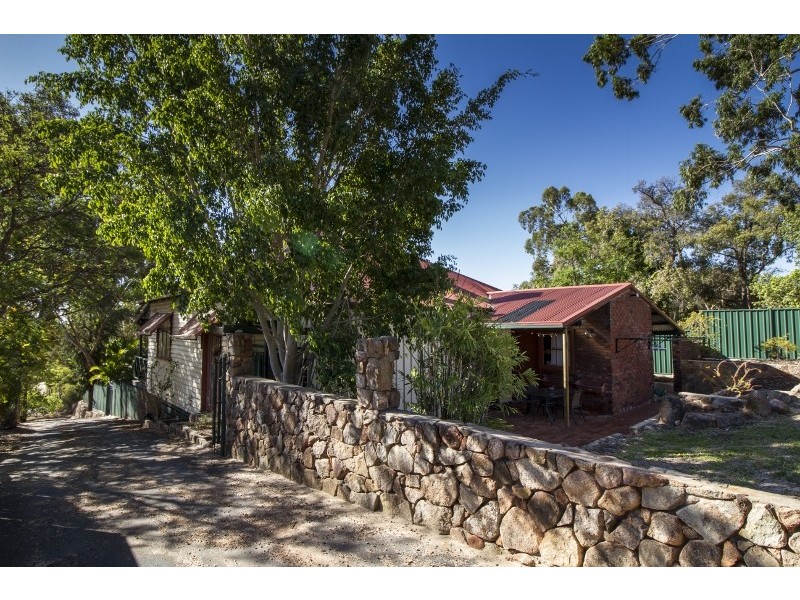 21 Wooloomooloo Road, Greenmount WA 6056