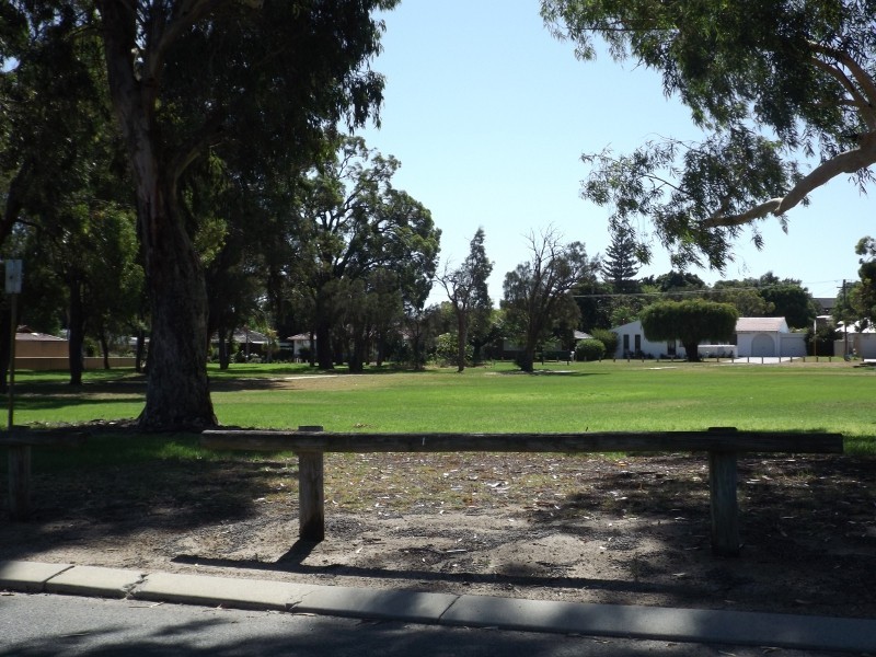 1 Bandalong Way, High Wycombe WA 6057