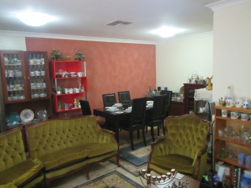 11 Dargin St, Mount Helena WA 6082