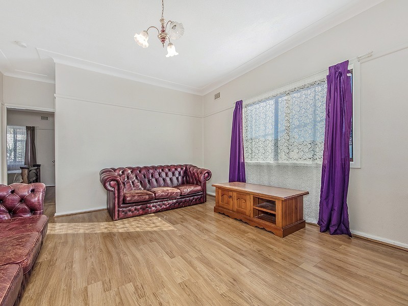 3 Waugh Avenue, Towradgi NSW 2518