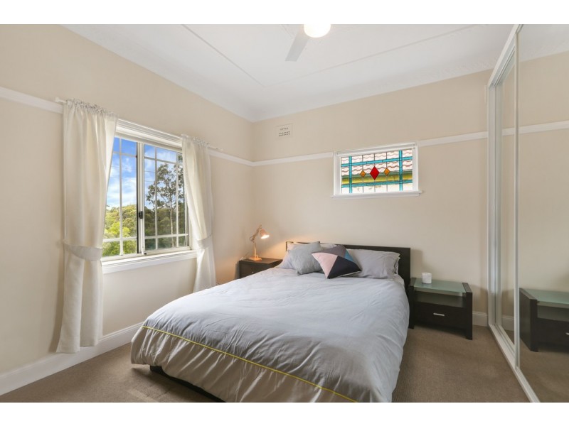 214 Gladstone Avenue, Mount Saint Thomas NSW 2500
