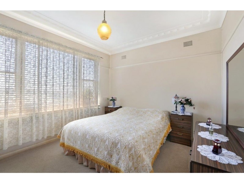 1 Beresford Street, Coniston NSW 2500