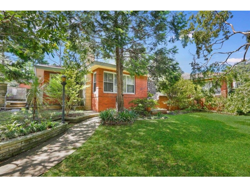 11 Meares Avenue, Mangerton NSW 2500