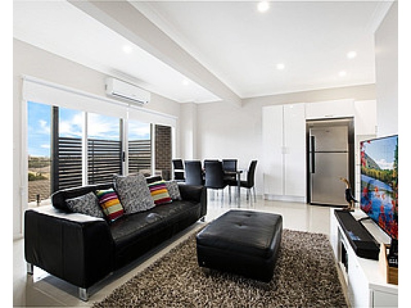 8/37 Bridge Street, Coniston NSW 2500