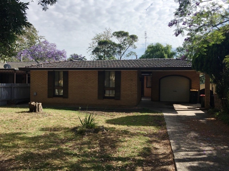 4 POULTER STREET, West Wollongong NSW 2500