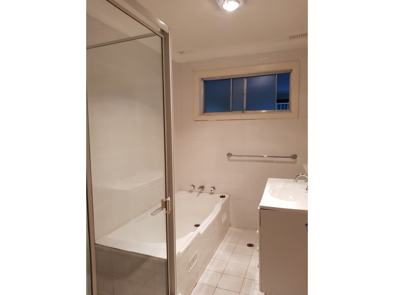 6 Kelvin Road, Coniston NSW 2500