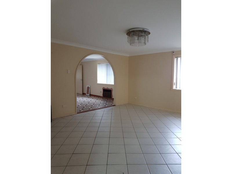 6 Kelvin Road, Coniston NSW 2500