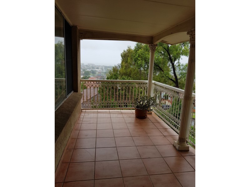 6 Kelvin Road, Coniston NSW 2500