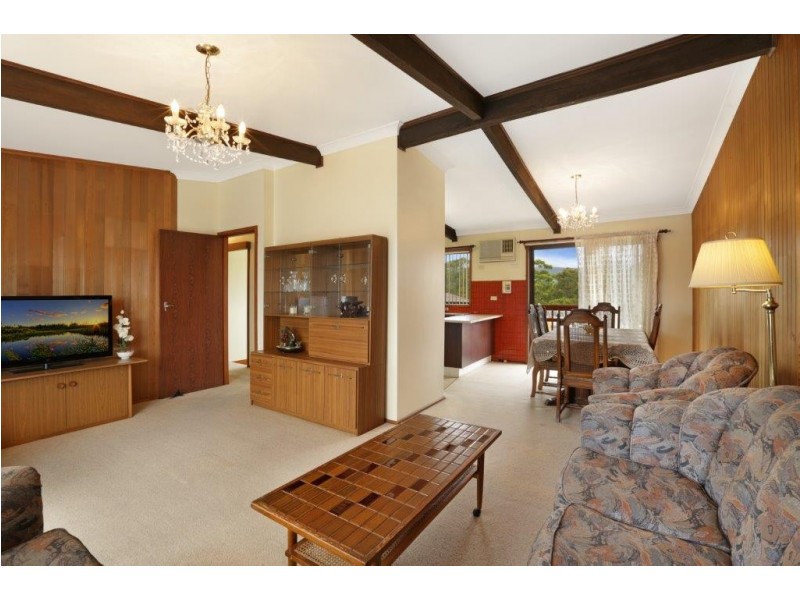 11 Robyn Road, Albion Park Rail NSW 2527