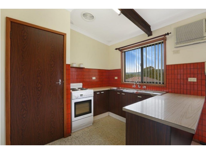 11 Robyn Road, Albion Park Rail NSW 2527