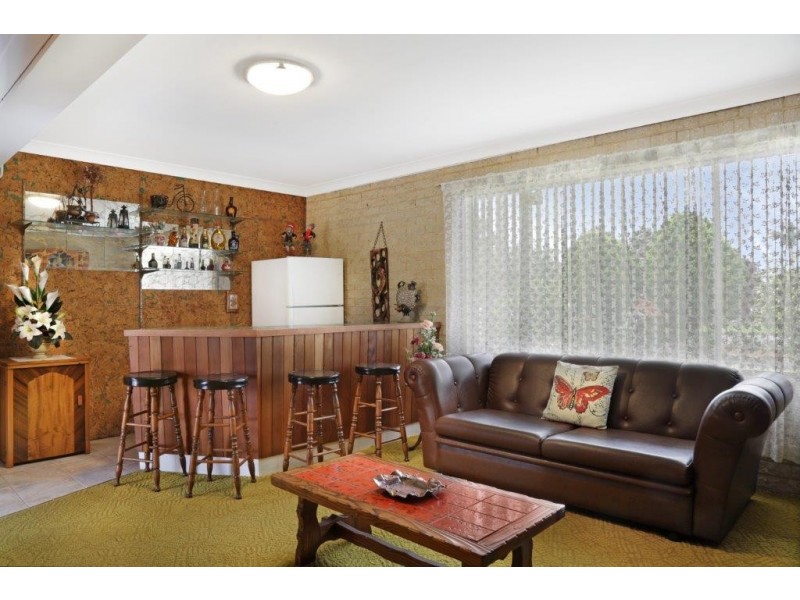 11 Robyn Road, Albion Park Rail NSW 2527