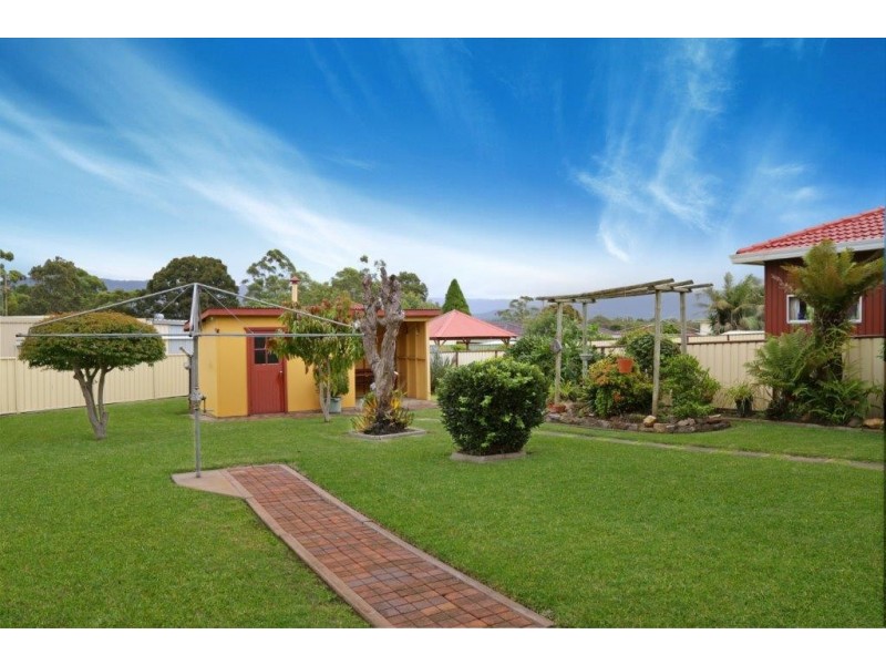 11 Robyn Road, Albion Park Rail NSW 2527