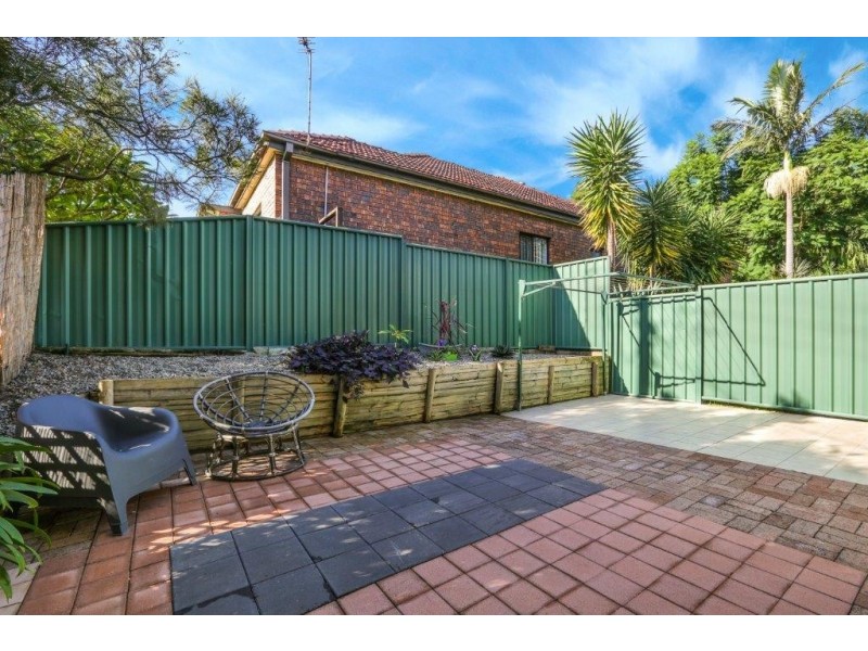 1/23 Grasmere Street, Mount Saint Thomas NSW 2500