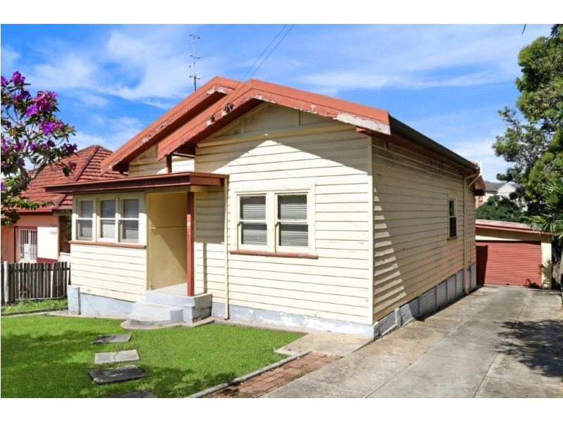 29 Bridge Street, Coniston NSW 2500